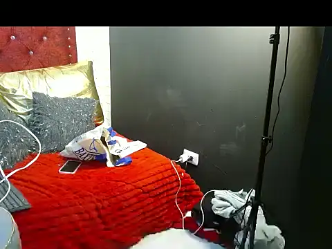 Mely_Foxxter's cam snapshot