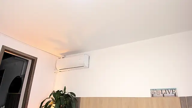 rebeca_cortez_'s cam snapshot