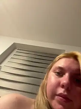 Nallinee live sex cam