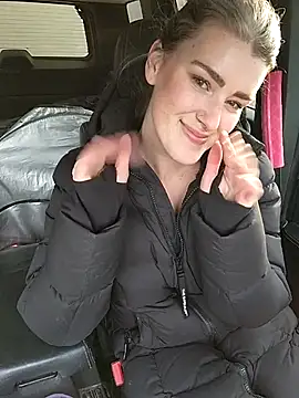 Lilmissvyx live sex cam