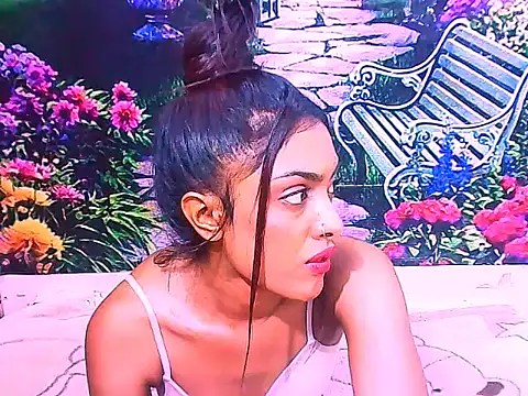 IndianPretty14u2Luv live sex cam
