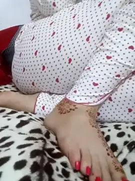 Bombamom's cam snapshot