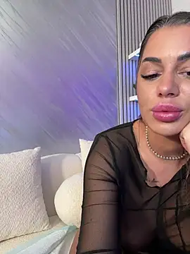 KirstieVegas live sex cam