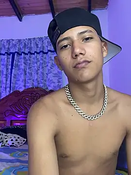 Toy_boy777 live sex cam