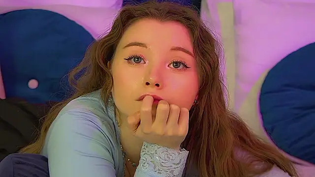 KeiraAsti's cam snapshot