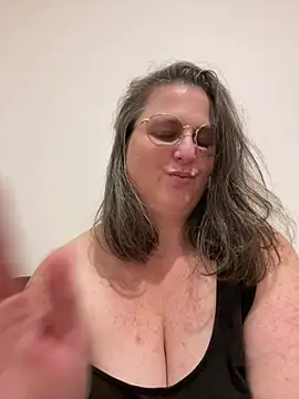 bea_french_curvy live sex cam