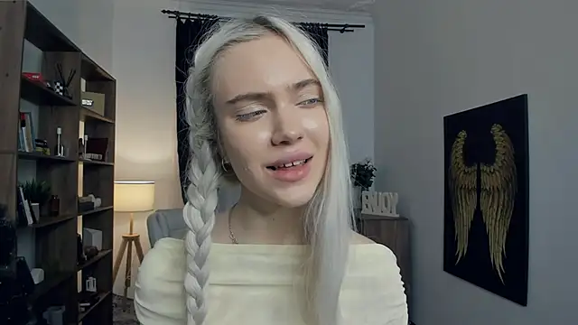 KristalCrowner live sex cam