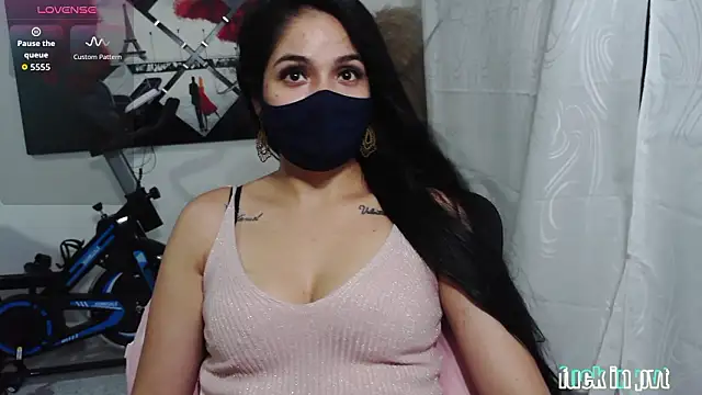 umarany live sex cam