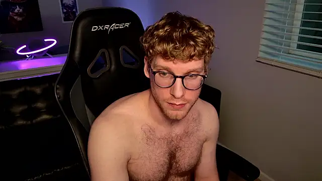 BlueEyedTallGuy94 live sex cam