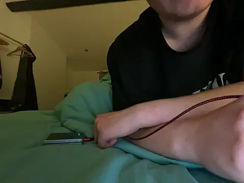 Lenouveau- live sex cam