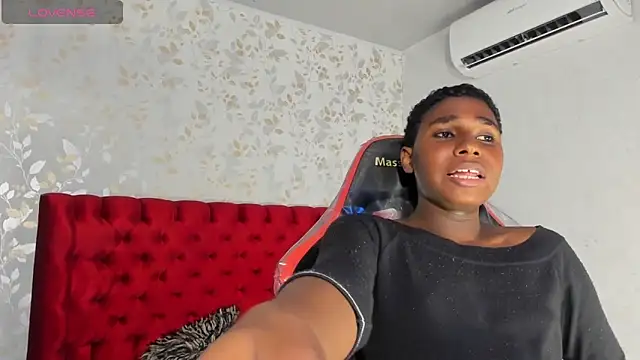 teylor_lovee live sex cam