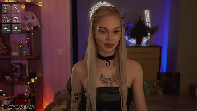 ManiFreyja live sex cam