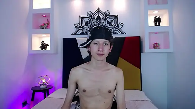 Emo_Boy_ live sex cam