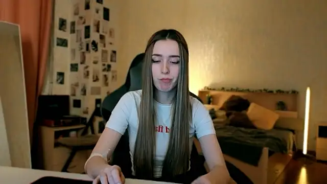 yourrdanceteacher's cam snapshot