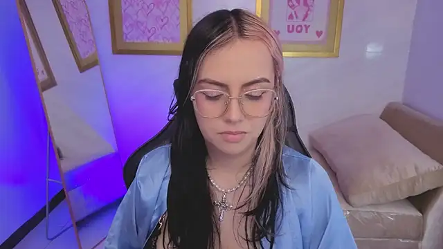 Hela_v's cam snapshot