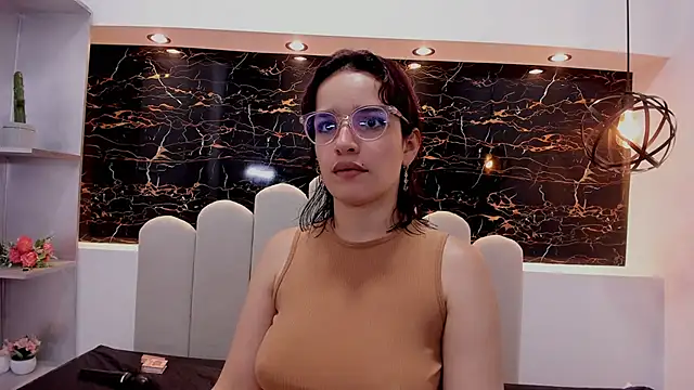 Annyrosee's cam snapshot