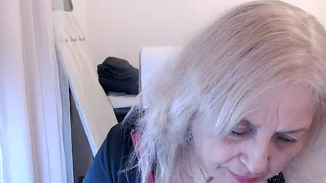 SusiLifeXXX's cam snapshot