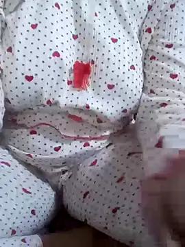 Bombamom's cam snapshot