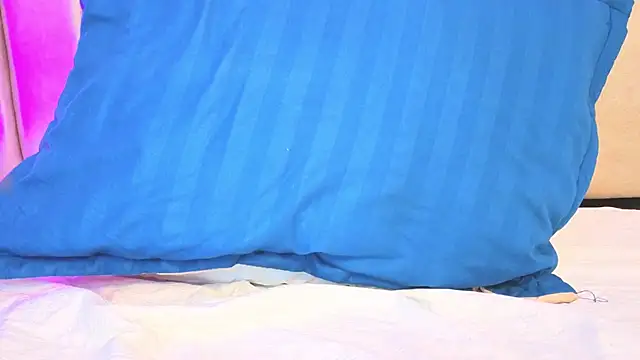 Esmeralda_Candy's cam snapshot