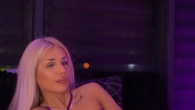 Candy_Ivy's cam snapshot