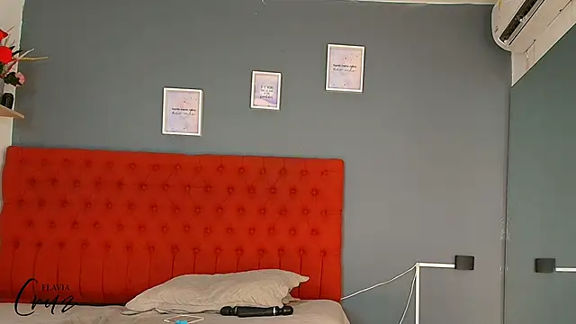 flavia_cruz's cam snapshot