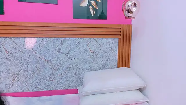 kinkyandsavage live sex cam