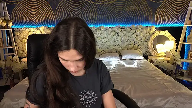 BabyFlowerr's cam snapshot