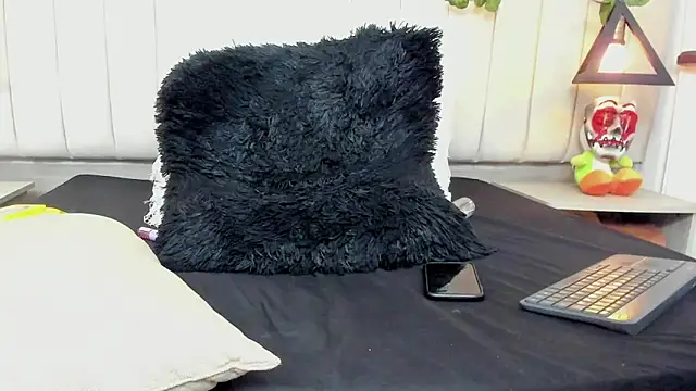 Paulina_Lopezz's cam snapshot