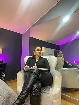 Samantha_Milf__'s cam snapshot