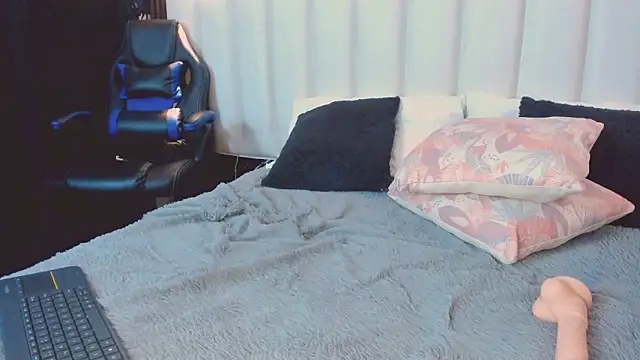 Lizz39's cam snapshot