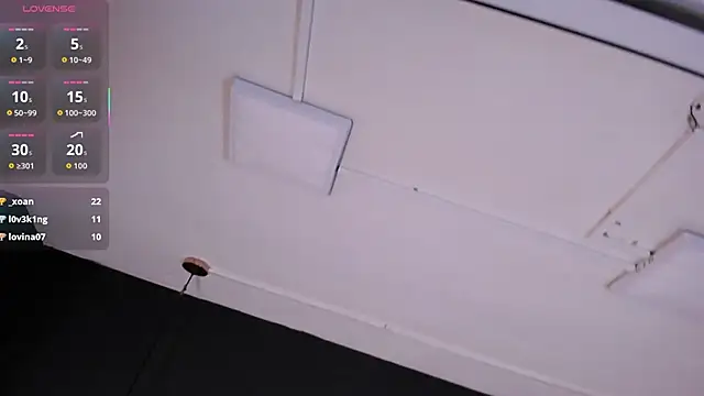 angeline_blake_'s cam snapshot