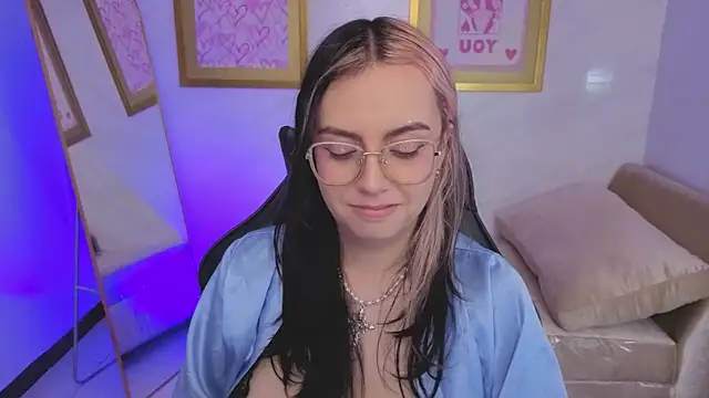 Hela_v's cam snapshot