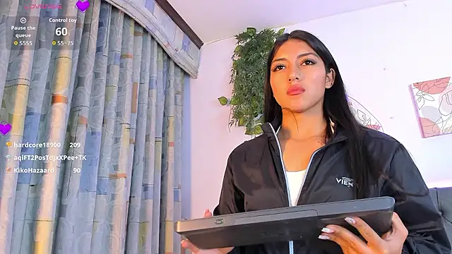 Quiinn_bx's cam snapshot