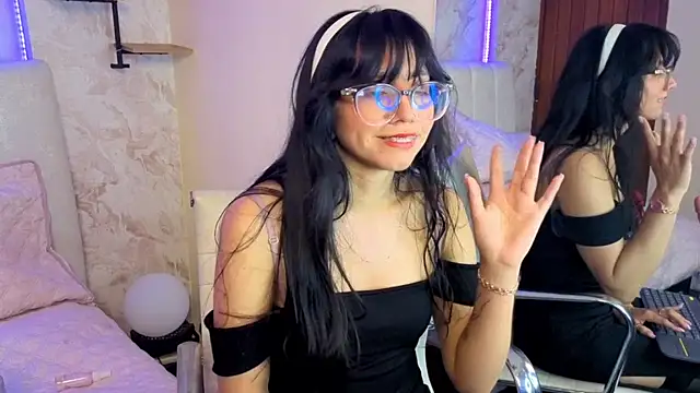 VioletxBloom's cam snapshot