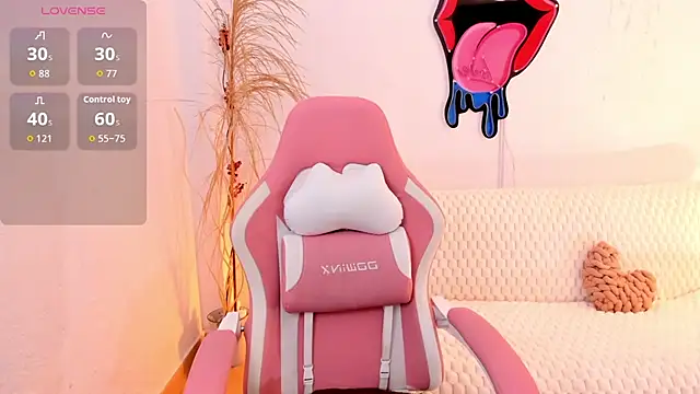 EmmaMyers1's cam snapshot