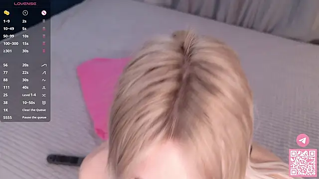 Pinky_poetry's cam snapshot