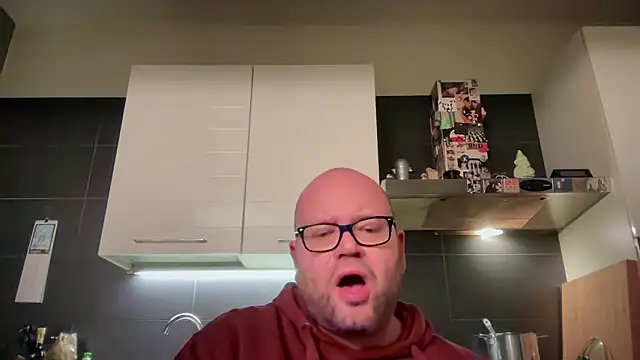 theitalianbear live sex cam