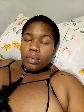 Zura_Sonsu live sex cam