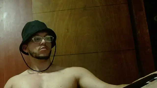 MarcusMilarc live sex cam