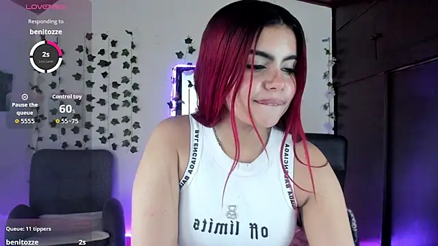 saray__jones's cam snapshot