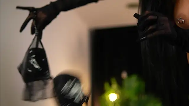 ChicaOra's cam snapshot