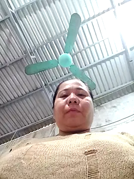 Queen-18200's cam snapshot