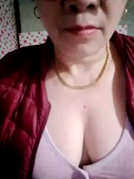 small-house123's cam snapshot