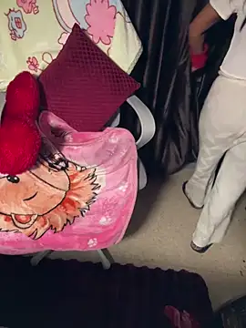 Lucky_Flora's cam snapshot