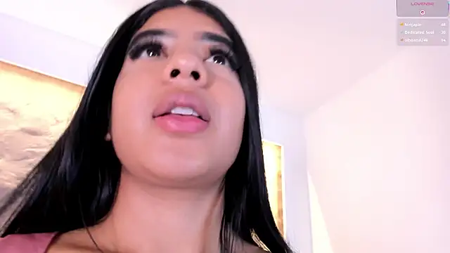 Naomy_gyal's cam snapshot