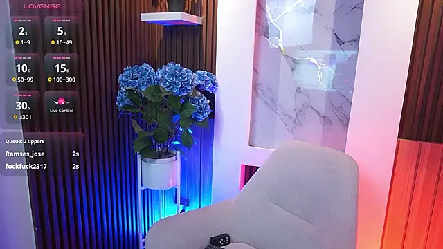 LiaWheeler live sex cam