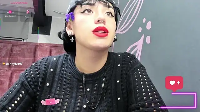 Kiara_Fox__ live sex cam