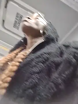 Jasmine_FullsShine's cam snapshot