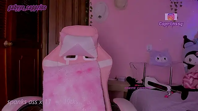 gabyye_capprins's cam snapshot