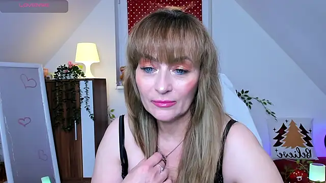 naughtymilane's cam snapshot